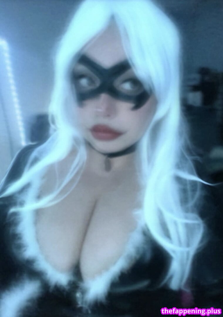 666Daph / https: Nude OnlyFans Photo #9