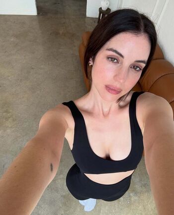 Full leaked Adelaide kane private onlyfans photo