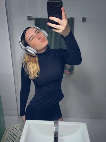 Full leaked Adriele buchner private onlyfans photo