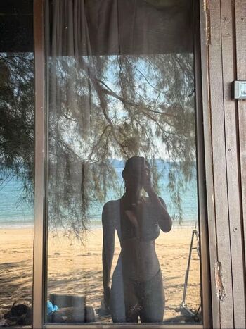 Full leaked Aienabatrisaa private onlyfans photo