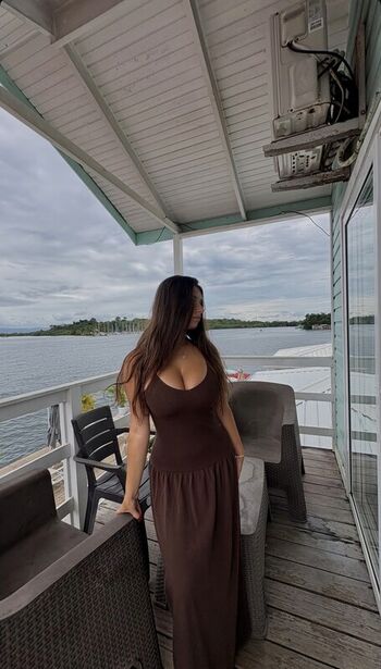 aishaplaceress_