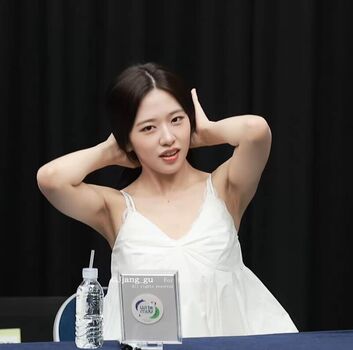 Full leaked An yujin page private onlyfans photo