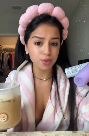 Full leaked Andreamarieduran private onlyfans photo