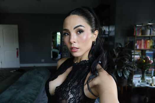 Anna Akana
