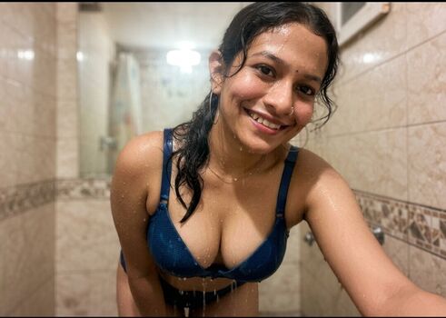 Full leaked Anushka das private onlyfans photo