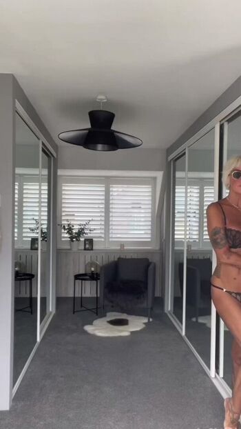 Astrid Zeegen