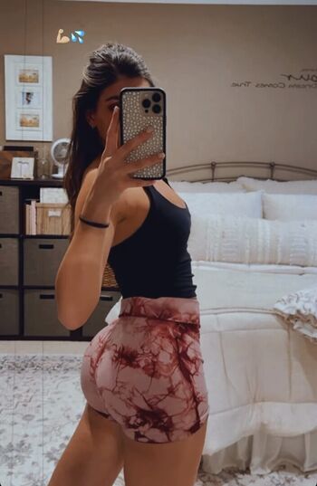 Bella Barbaro