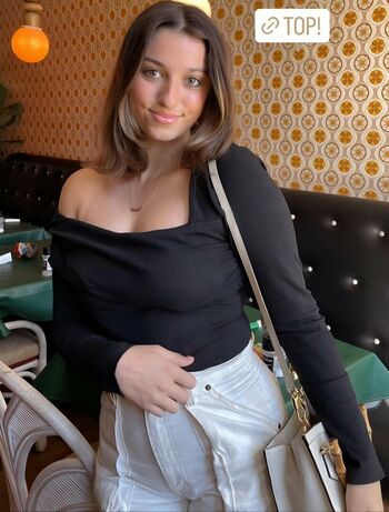 Bella Robertson