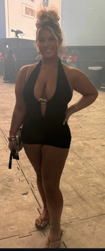 Full leaked Blonndddiiee private onlyfans photo