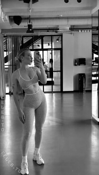 Full leaked Celinajoyy private onlyfans photo