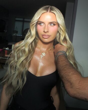 Full leaked Chloe burrows private onlyfans photo