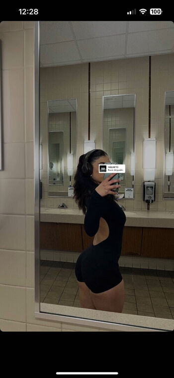 Chvzvanessa