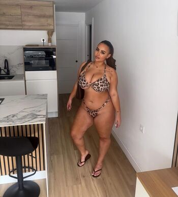 Cienna Stewartt