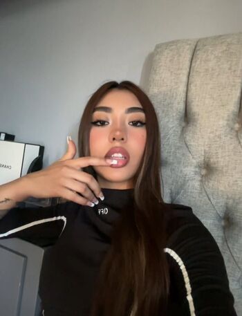 Full leaked Clementinexoxo private onlyfans photo