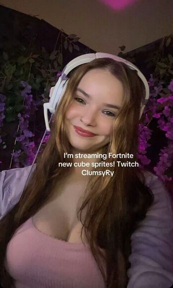 Full leaked Clumsyori private onlyfans photo
