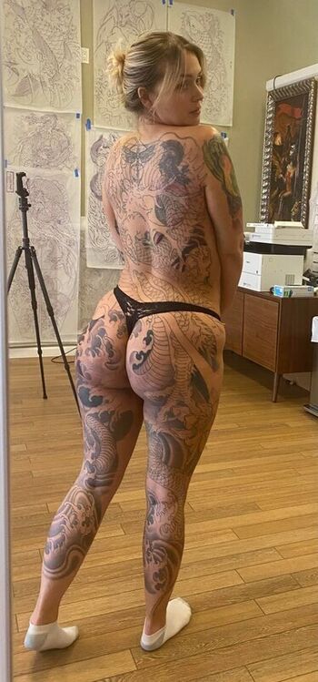 Dahlia Ray