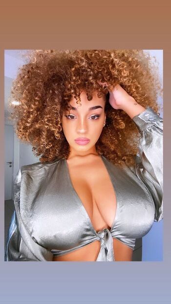 Dana Curly