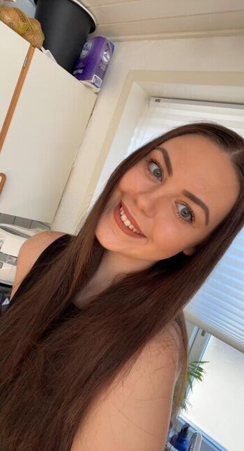 Full leaked Danish girls private onlyfans photo