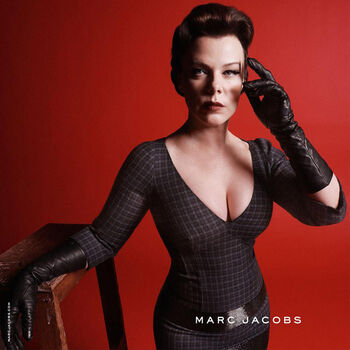 Debi Mazar
