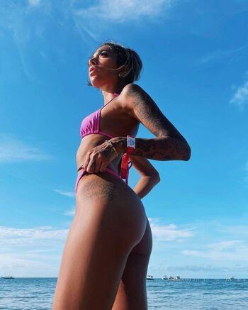 Full leaked Dhiovanna private onlyfans photo