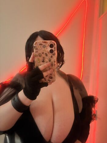 Full leaked Divinqe private onlyfans photo