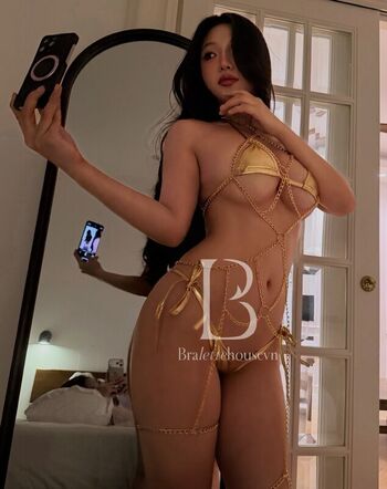 Full leaked Duyenn hipp private onlyfans photo