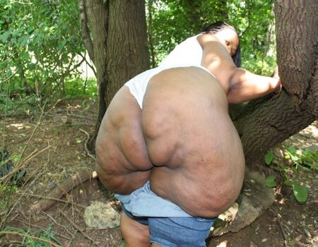 Full leaked Ebony ssbbw private onlyfans photo