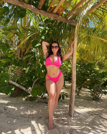 eleni brunelle