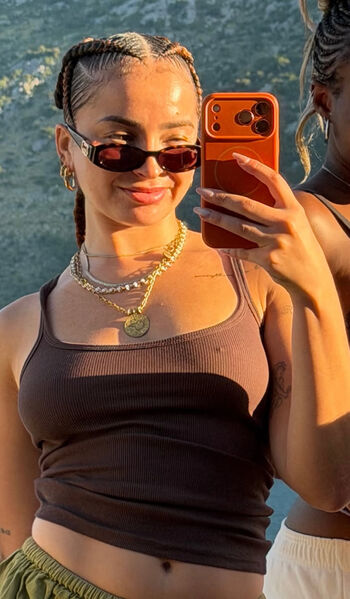 Ella Eyre