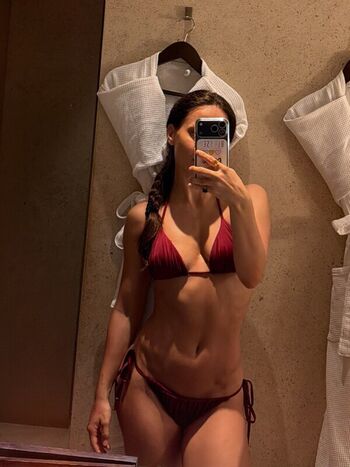 Full leaked Elli avrram private onlyfans photo