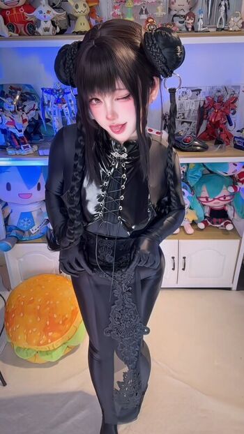 Full leaked Emishenn private onlyfans photo