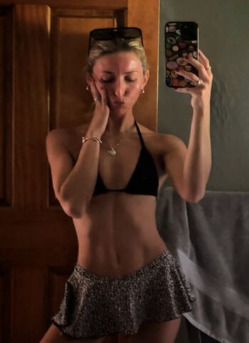 Full leaked Emmybunnyx private onlyfans photo