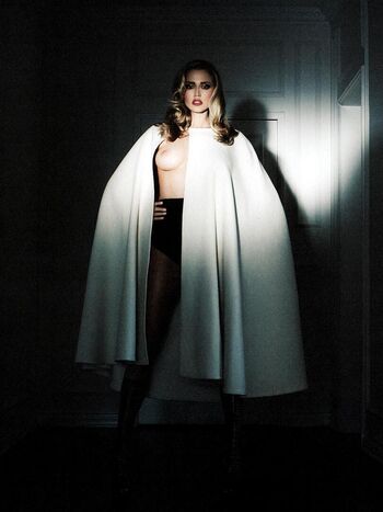 Full leaked Estella warren private onlyfans photo