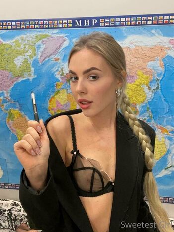 Full leaked Eva amur private onlyfans photo