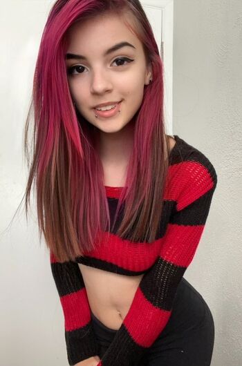 Full leaked Eviesunset private onlyfans photo