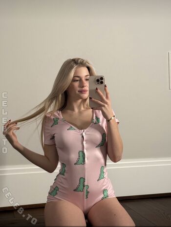 Full leaked Fabienne private onlyfans photo