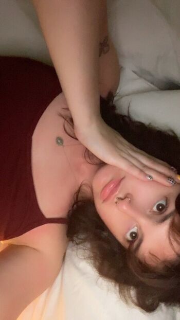 Full leaked Fluffylunaa private onlyfans photo