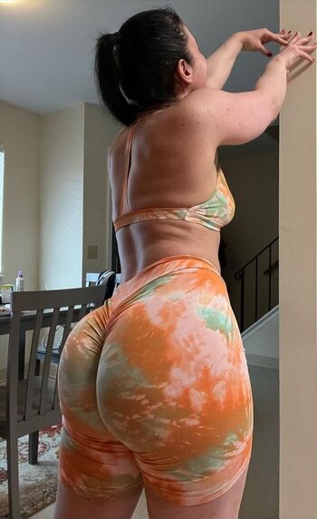 Forever_fit_self_made_sara