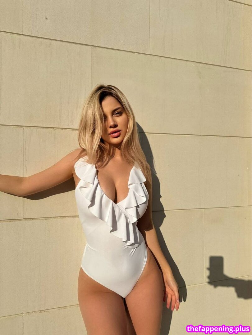 Elizaveta Stefanovna / Genlistef / jenandfreddie Fotografie OnlyFans Dezbrăcată #6