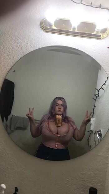 Full leaked Gracekivlin private onlyfans photo