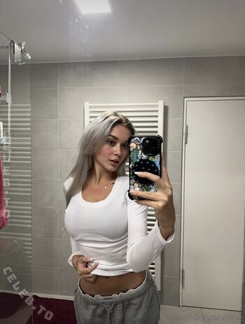 Full leaked Gwendolynceline private onlyfans photo