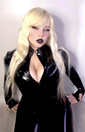 Halfdeadhottie