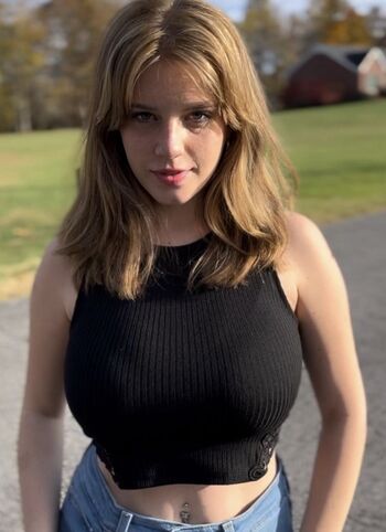 Full leaked Lindsay casinelli/ private onlyfans photo
