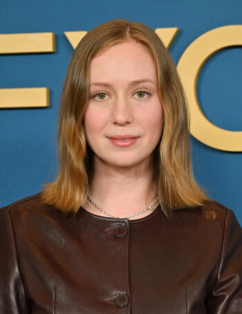 Hannah Einbinder