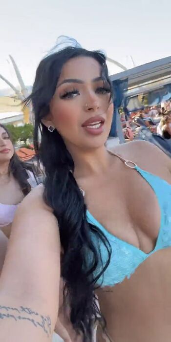 Full leaked Hermosa kari private onlyfans photo