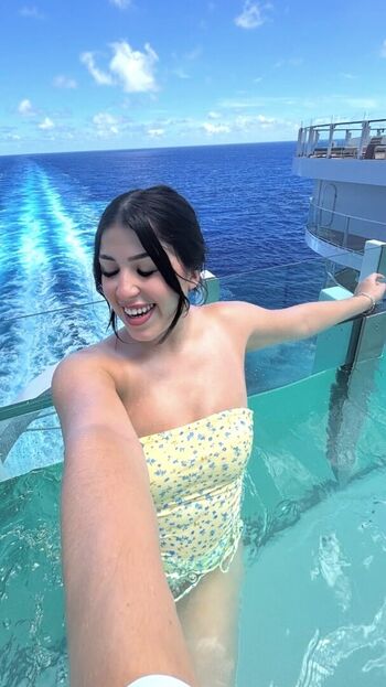 Full leaked Iamsofiabella private onlyfans photo