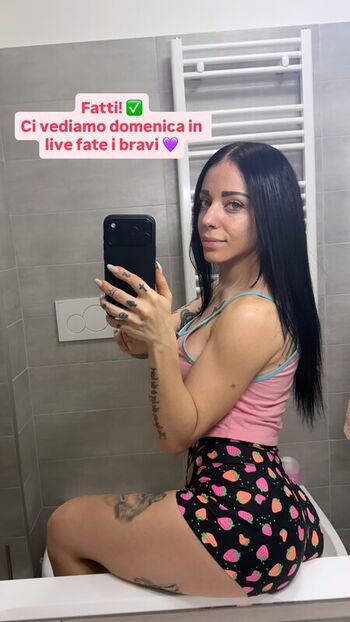 Full leaked Imviolet private onlyfans photo