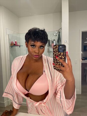 Full leaked Iris ard private onlyfans photo