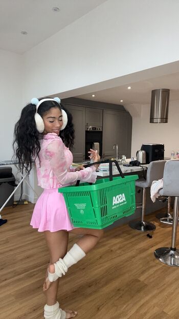 Full leaked Itssunpi private onlyfans photo