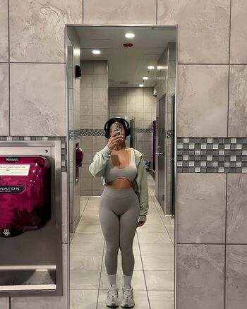 Full leaked Itsurgirlmesa private onlyfans photo